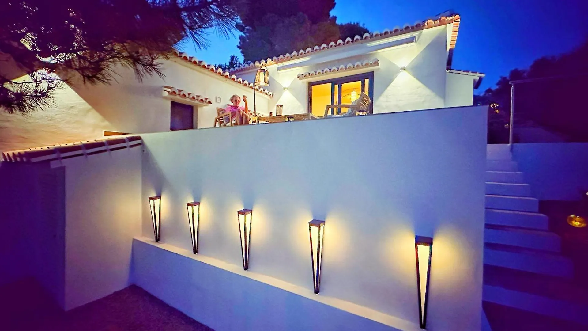 House Sleeps 4 - Parking-Balcony-Seaview - New Villa Competa Holiday home